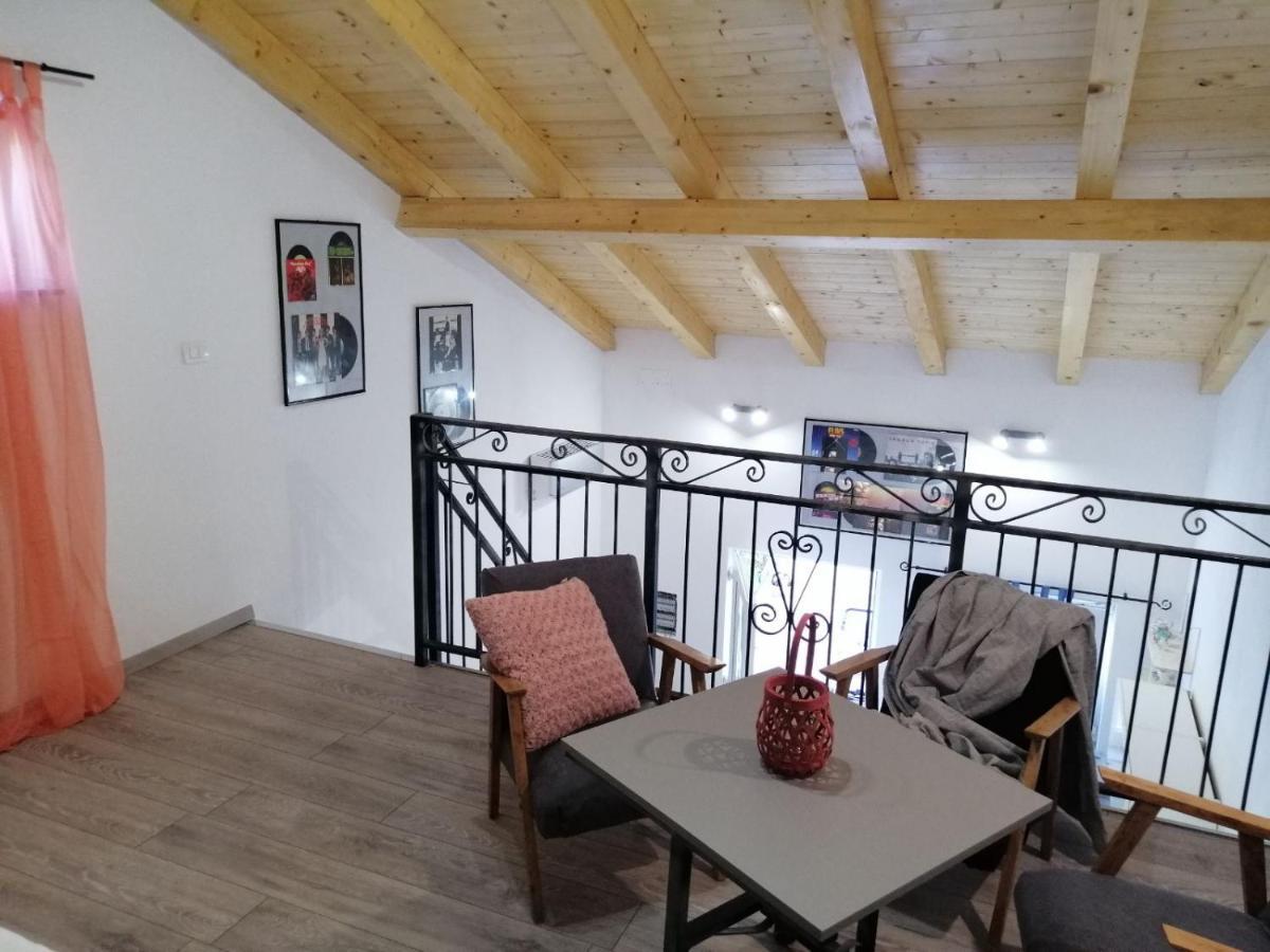 Casa Elysium Villa Ровин Екстериор снимка