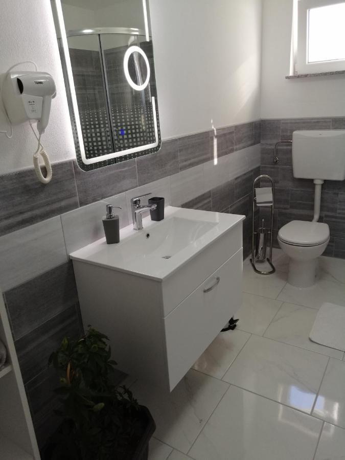 Casa Elysium Villa Ровин Екстериор снимка